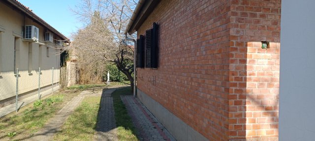 Eladó családi ház, Szolnokon 95 M Ft, 3+1 szobás