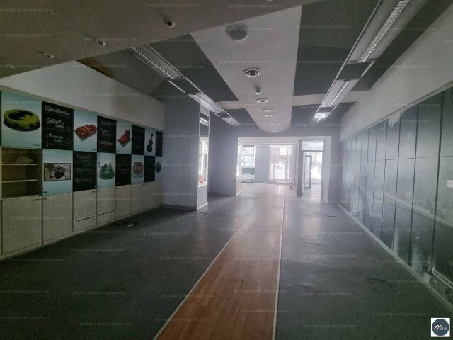 Kiadó üzlethelyiség, Budapesten, V. kerületben 3232 E Ft / hó