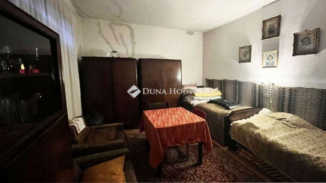 Eladó családi ház, Sümegcsehin 17 M Ft, 2 szobás