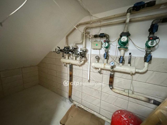 Eladó iroda, Dunaújvárosban 339 M Ft / költözzbe.hu