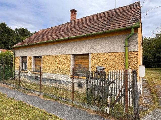 Eladó családi ház, Jákfán 13.99 M Ft, 3 szobás