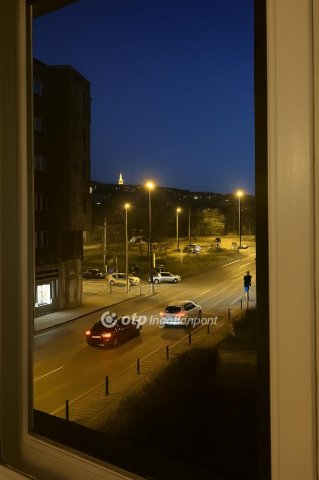 Eladó téglalakás, Budapesten, XII. kerületben 129.99 M Ft