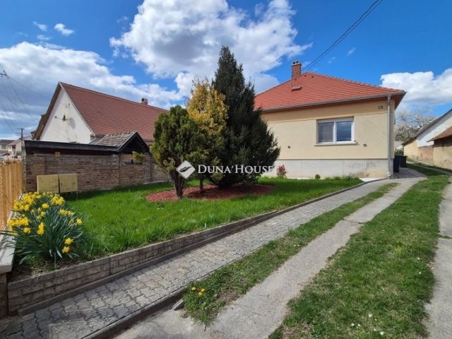 Eladó családi ház, Mecseknádasdon 64.9 M Ft, 4 szobás