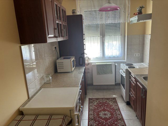 Kiadó téglalakás, albérlet, Várpalotán 120 E Ft / hó