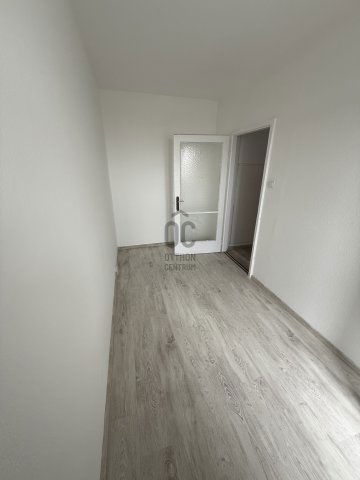 Kiadó panellakás, albérlet, Székesfehérvárott, Rákóczi utcában