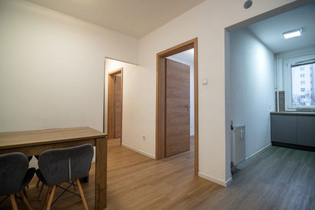 Eladó panellakás, Budapesten, III. kerületben 73 M Ft, 3 szobás