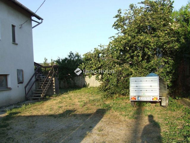 Eladó családi ház, Esztergomban 99 M Ft, 4 szobás