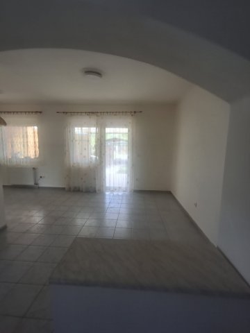 Eladó sorház, Dorogon 49 M Ft, 2 szobás / költözzbe.hu