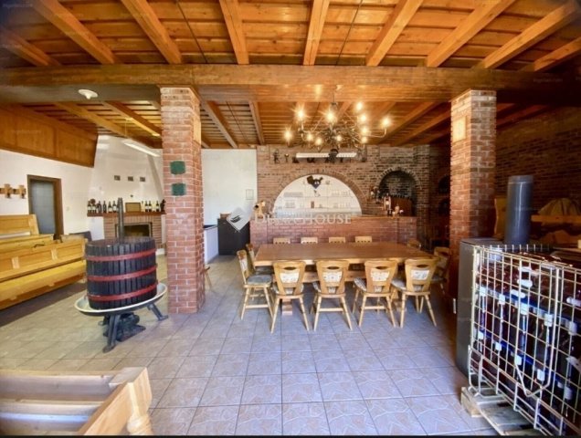 Eladó üzlethelyiség, Villányban 49.9 M Ft / költözzbe.hu