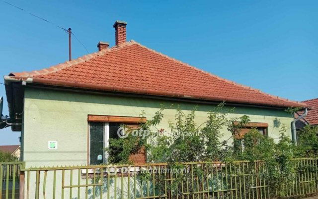 Eladó családi ház, Biharkeresztesen 12.8 M Ft, 3+1 szobás