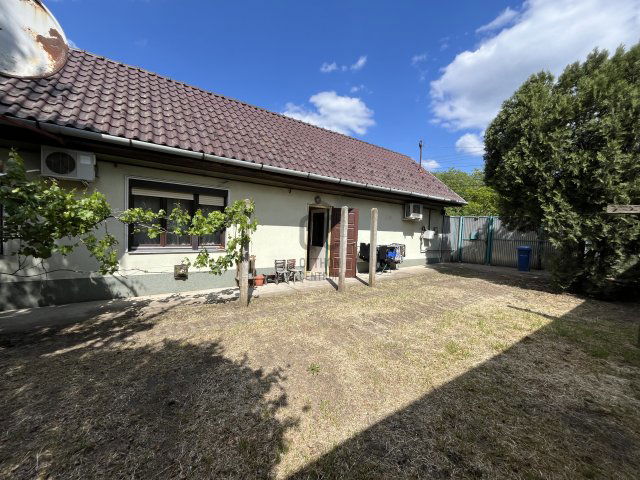 Eladó családi ház, Debrecenben 77.5 M Ft, 2 szobás