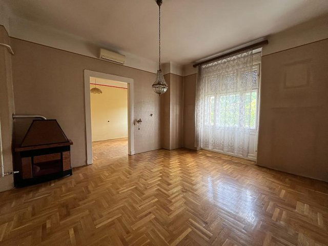 Eladó téglalakás, VII. kerületben, Dózsa György úton