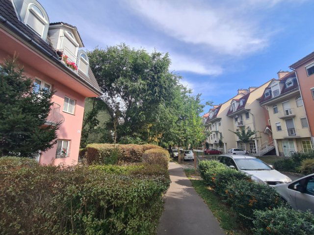 Eladó téglalakás, IV. kerületben, Gyertyaláng utcában