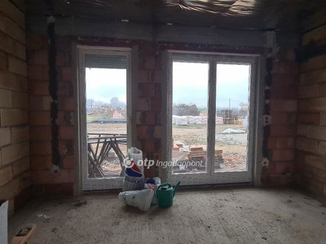 Eladó családi ház, Gyálon 130 M Ft, 4 szobás