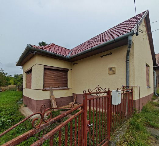 Eladó családi ház, Igalon 10.9 M Ft, 2 szobás