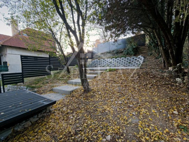 Eladó téglalakás, Pécsett 69.9 M Ft, 2 szobás