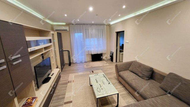 Eladó téglalakás, Egerben 49.99 M Ft, 2 szobás