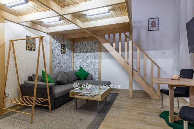 Eladó téglalakás, Budapesten, VI. kerületben 52.9 M Ft