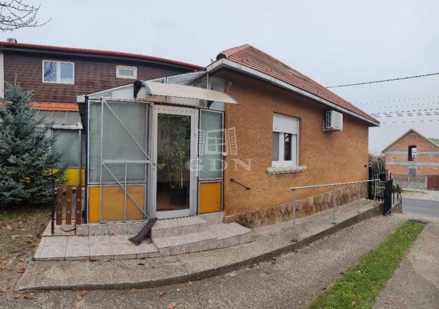 Eladó családi ház, Pilisvörösváron 84.5 M Ft, 3 szobás