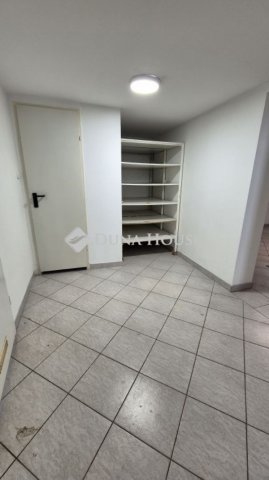 Eladó családi ház, Kecskeméten 135 M Ft, 5 szobás