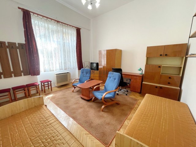Kiadó téglalakás, albérlet, Debrecenben 230 E Ft / hó, 3 szobás