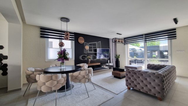 Eladó családi ház, Székesfehérvárott 179 M Ft, 5 szobás