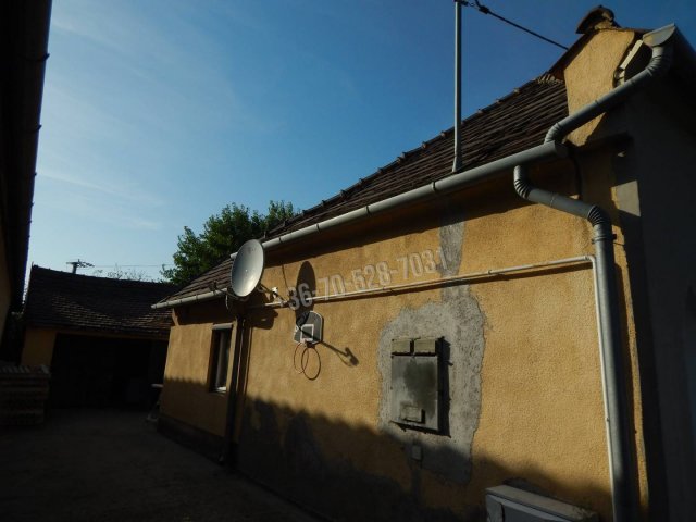 Eladó ikerház, Tatabányán, Környei úton 37.9 M Ft, 2 szobás