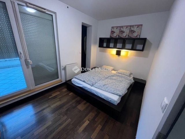 Eladó téglalakás, Budapesten, IV. kerületben 135 M Ft, 2 szobás