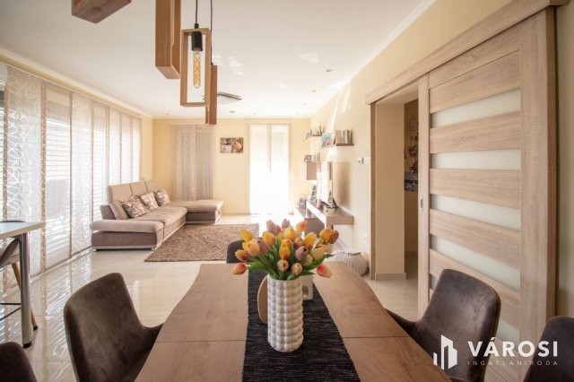 Eladó családi ház, Békéscsabán 125.5 M Ft, 4 szobás