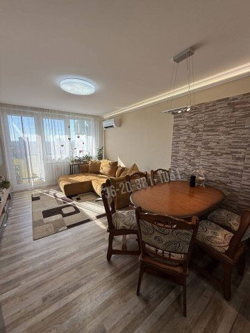 Eladó panellakás, Győrött, Földes Gábor utcában 53.9 M Ft