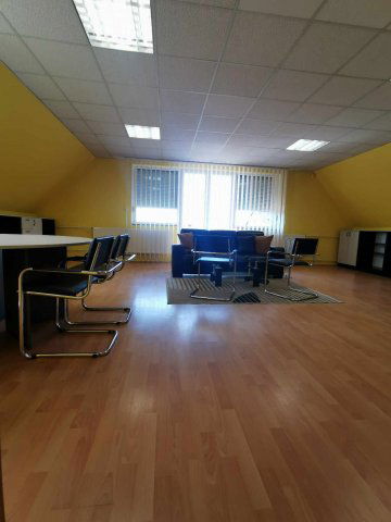 Kiadó családi ház, albérlet, Pécsett 240 E Ft / hó, 4+1 szobás