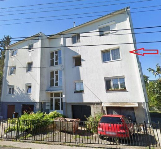 Eladó téglalakás, Veszprémben 79.8 M Ft, 3 szobás