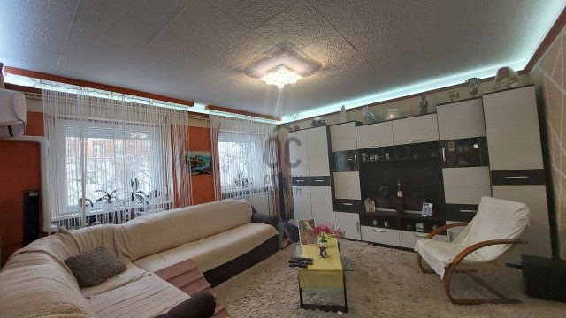 Eladó téglalakás, Jobbágyin 23.9 M Ft, 3 szobás