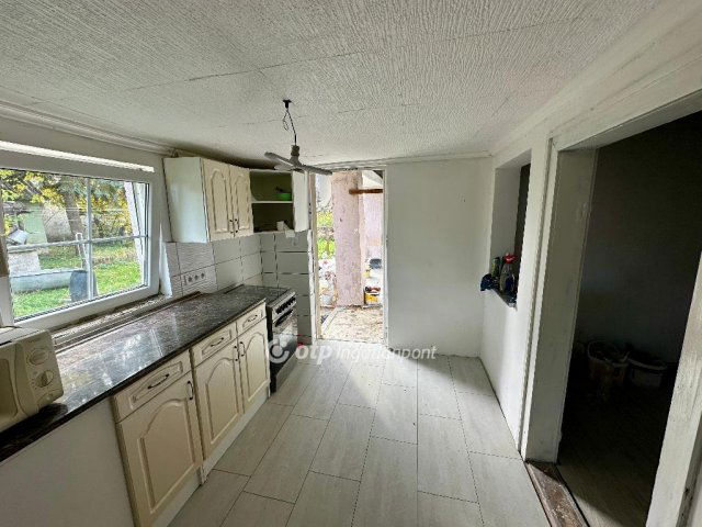 Eladó családi ház, Vidon 15.9 M Ft, 2 szobás