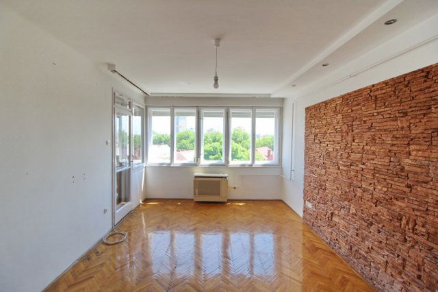 Kiadó téglalakás, albérlet, Debrecenben 200 E Ft / hó, 3 szobás