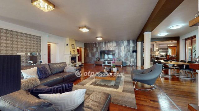 Eladó családi ház, Egerben 440 M Ft, 5 szobás