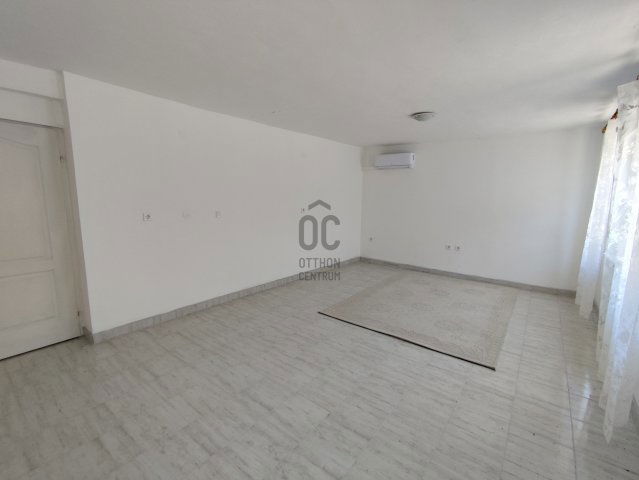 Eladó családi ház, Kecskeméten 85 M Ft, 7 szobás