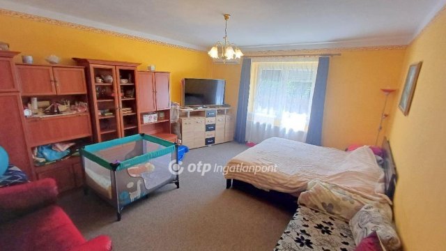 Eladó családi ház, Tiszapüspökin 35 M Ft, 2+1 szobás