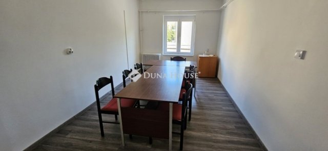 Eladó iroda, Nagyatádon 150 M Ft / költözzbe.hu