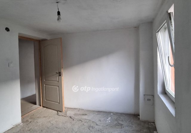 Eladó családi ház, Kemenesmihályfán 29.999 M Ft, 2+1 szobás