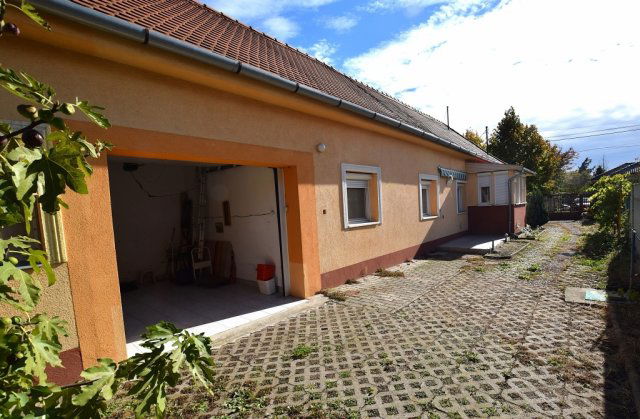 Eladó családi ház, Debrecenben 63.5 M Ft, 1+2 szobás