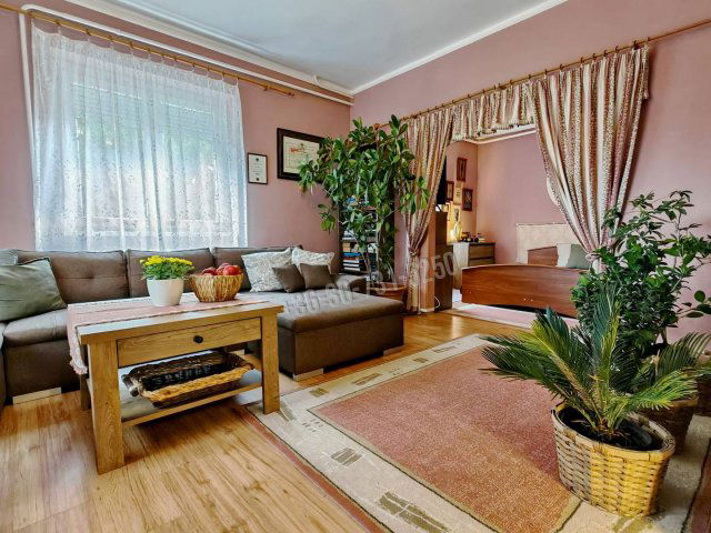 Eladó családi ház, Egerszalókon 79.9 M Ft, 4 szobás