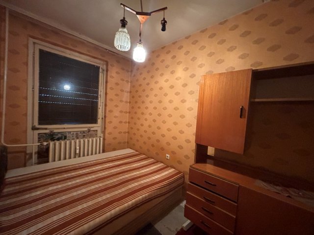 Eladó panellakás, Pécsett, János utcában 32.9 M Ft, 2 szobás
