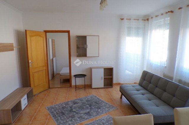 Kiadó téglalakás, albérlet, Nyíregyházán 150 E Ft / hó