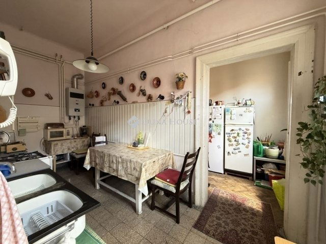 Eladó téglalakás, Budapesten, VI. kerületben 120 M Ft, 4 szobás