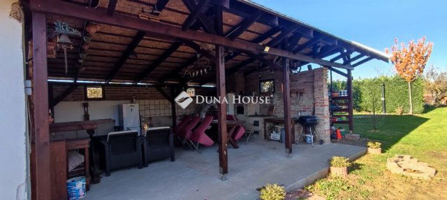 Eladó családi ház, Isaszegen 99.9 M Ft, 7 szobás