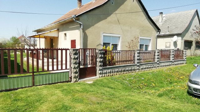 Eladó családi ház, Barcson 18 M Ft, 3 szobás
