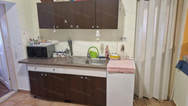 Eladó sorház, Annavölgyben 27 M Ft, 1 szobás