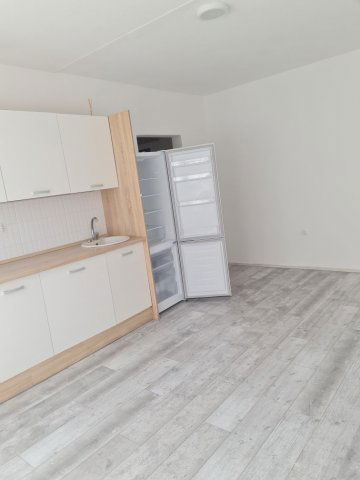 Kiadó panellakás, albérlet, Pécsett 145 E Ft / hó, 2 szobás