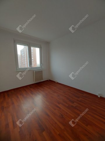 Eladó panellakás, Győrött 51 M Ft, 3 szobás